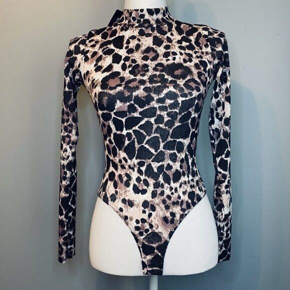 NWT PrettyLittleThing Leopard Print Bodysuit Size 2 - Picture 2 of 10